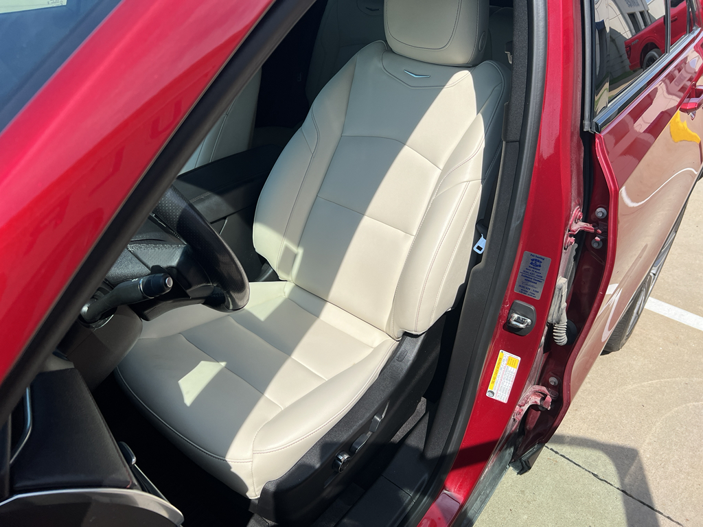 2019 Cadillac XT4 Sport photo 18
