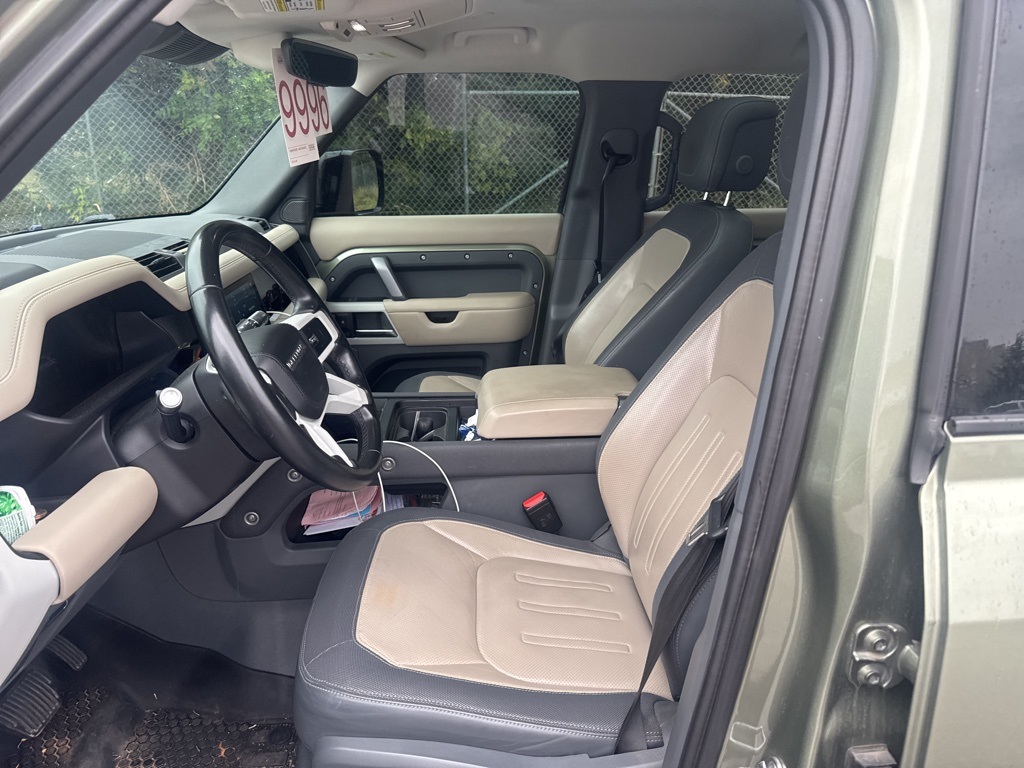 2022 Land Rover Defender 110 X-Dynamic HSE photo 4