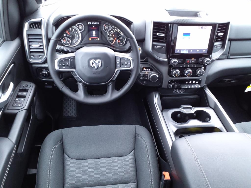2025 Ram 1500 Big Horn photo 3