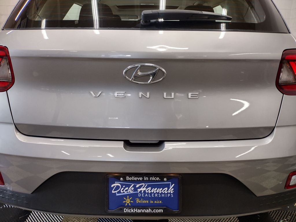 2023 Hyundai Venue SEL photo 13