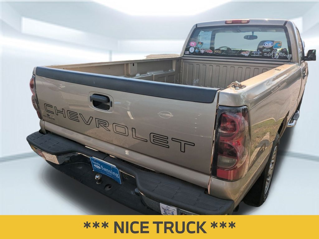 2006 Chevrolet Silverado 1500 Work Truck photo 4