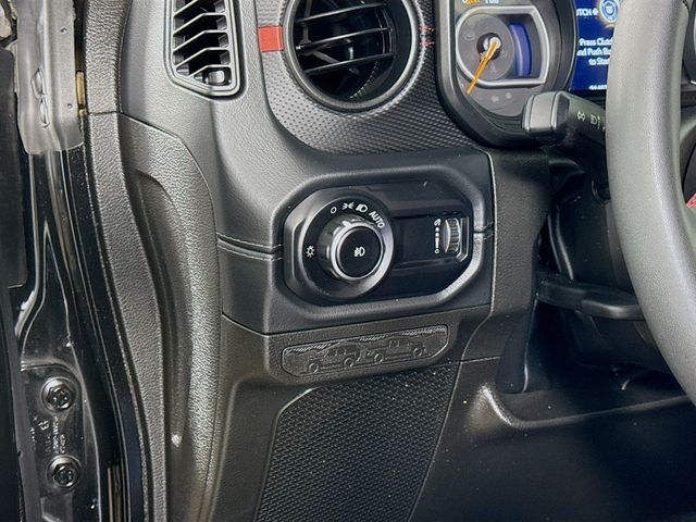 2024 Jeep Wrangler Rubicon X photo 7