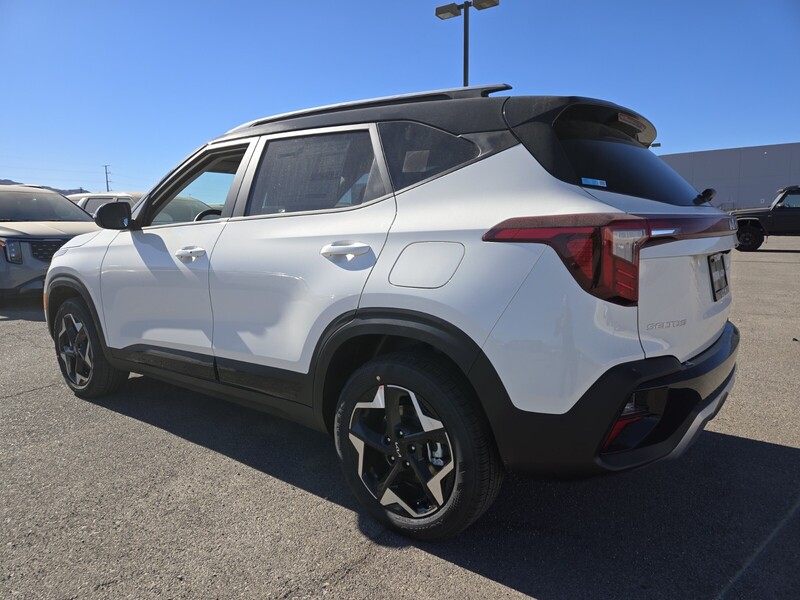 2025 Kia Seltos S photo 4