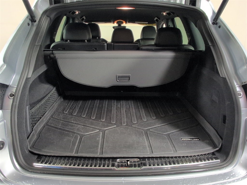 2017 Porsche Cayenne Platinum Edition photo 8