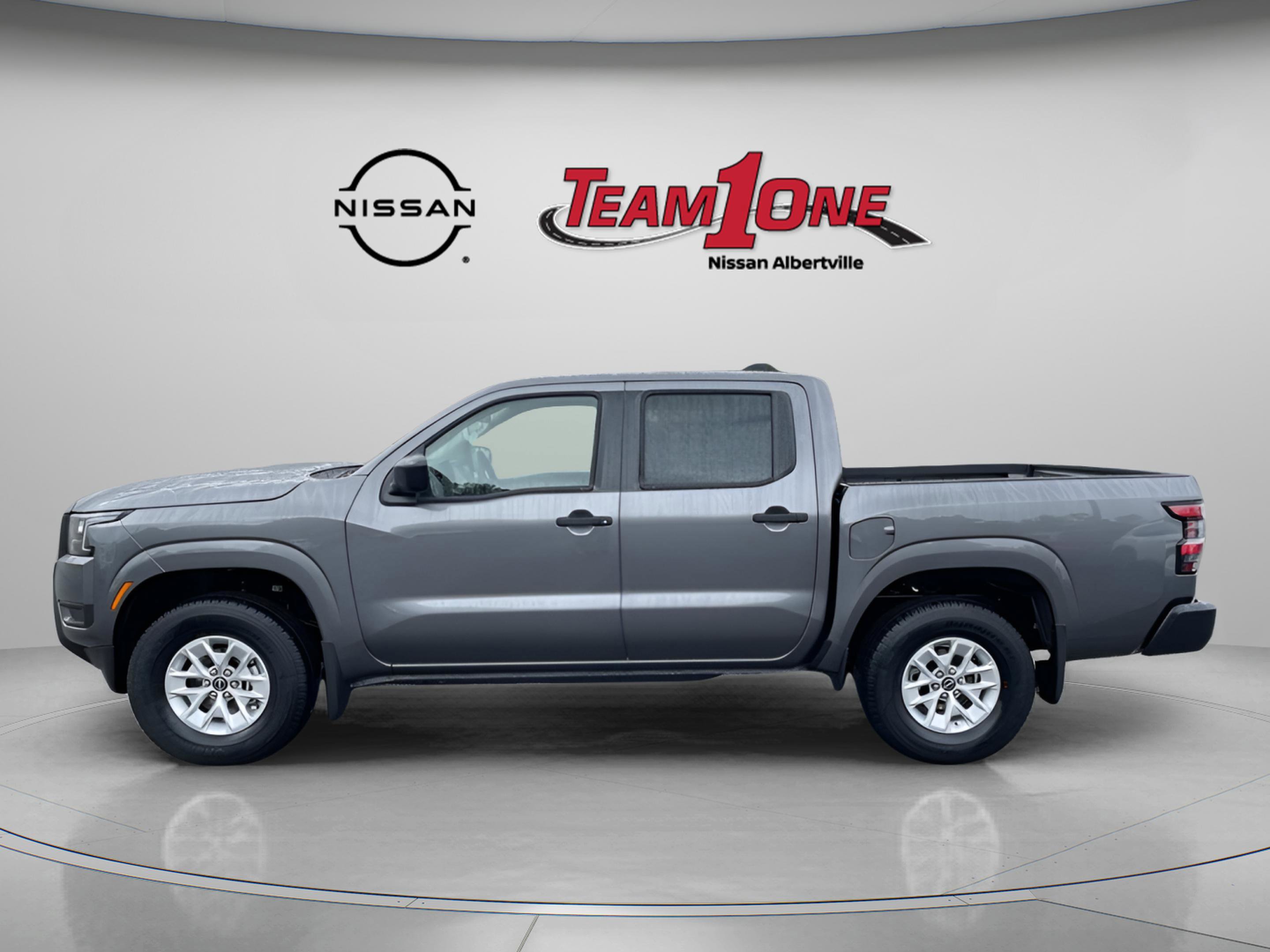 2026 Nissan Frontier S photo 2
