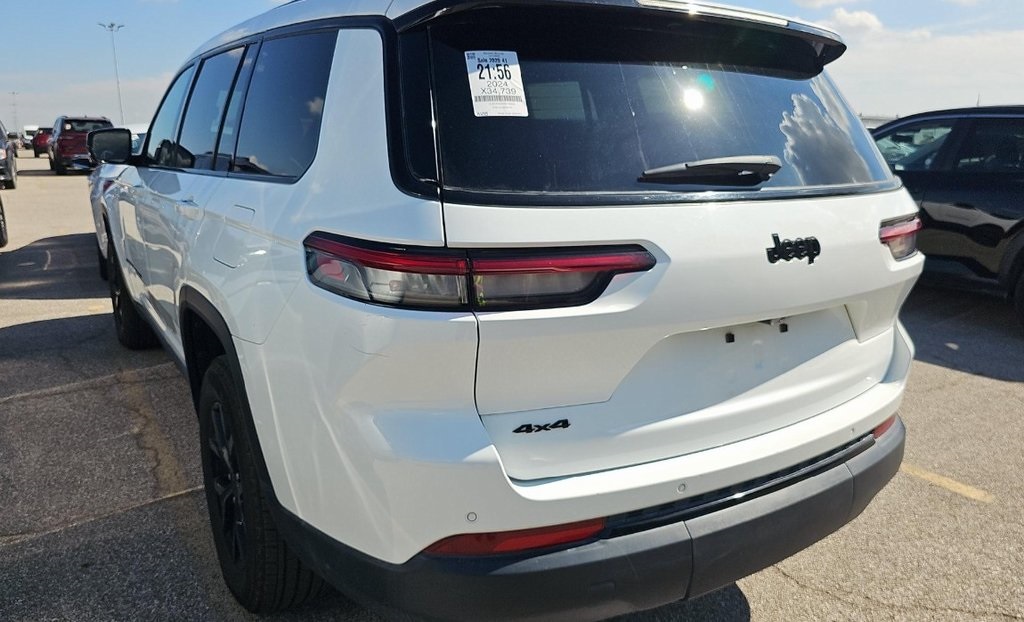 2024 Jeep Grand Cherokee Altitude photo 2