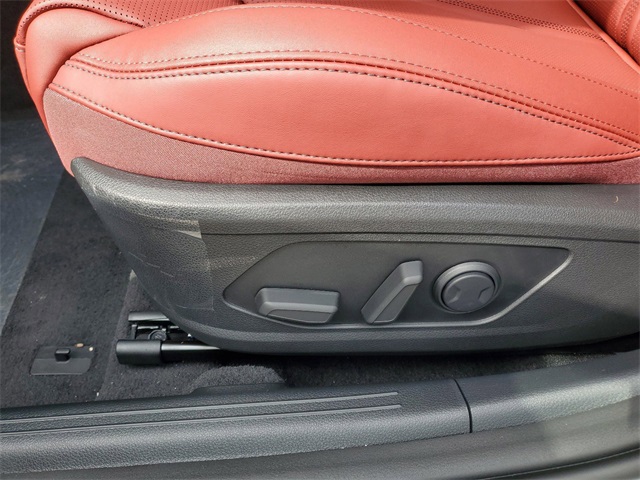 2025 Kia K5 GT-Line photo 12