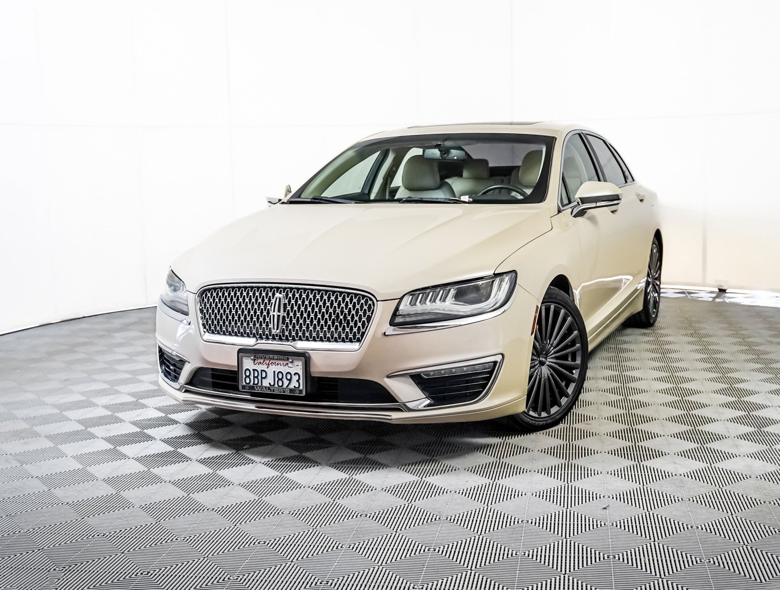 2018 Lincoln MKZ Reserve's photo