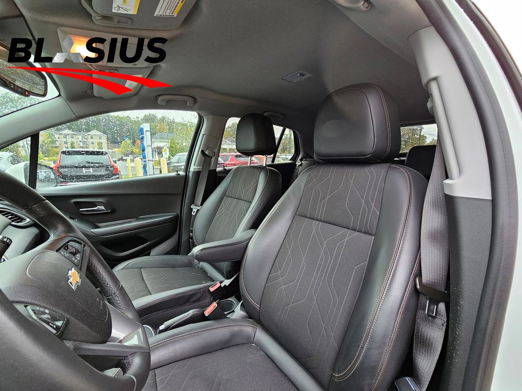 2022 Chevrolet Trax LT photo 8
