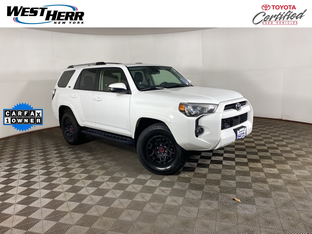2022 Toyota 4Runner SR5 Premium's photo