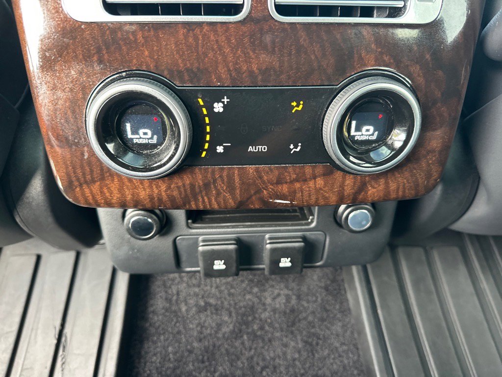 2020 Land Rover Range Rover HSE photo 11