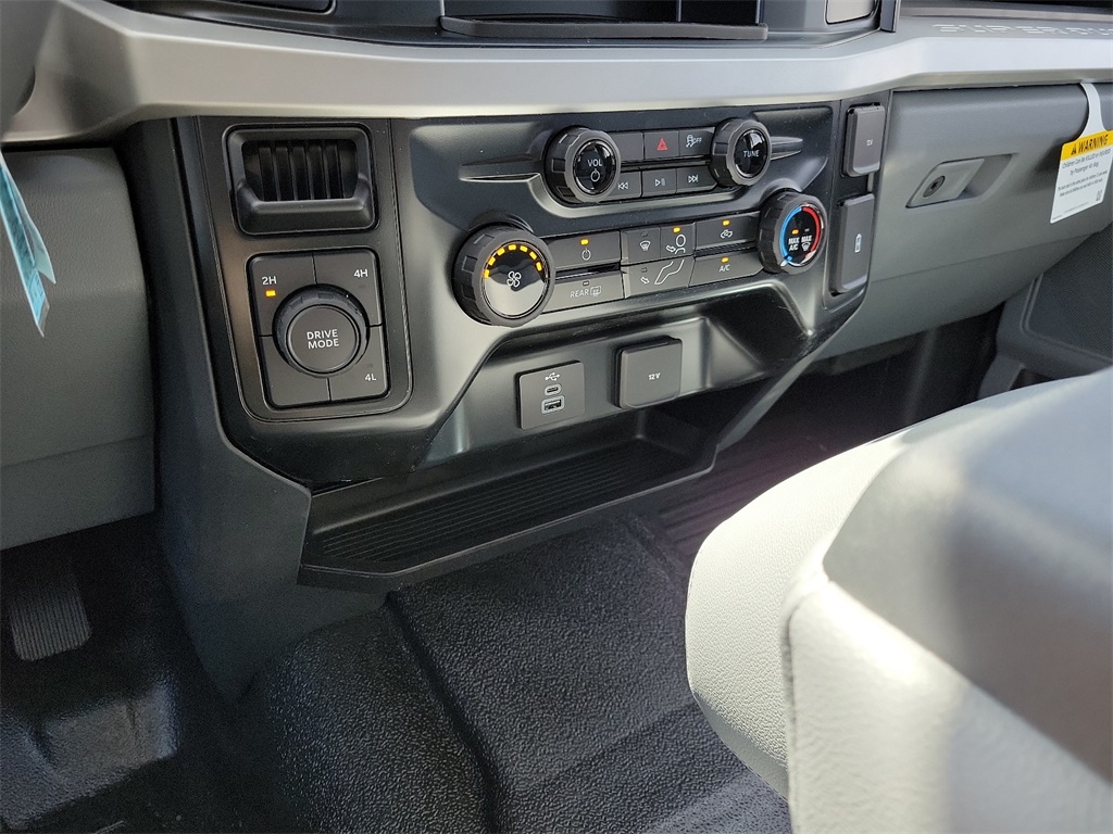 2025 Ford F-350 XL photo 25