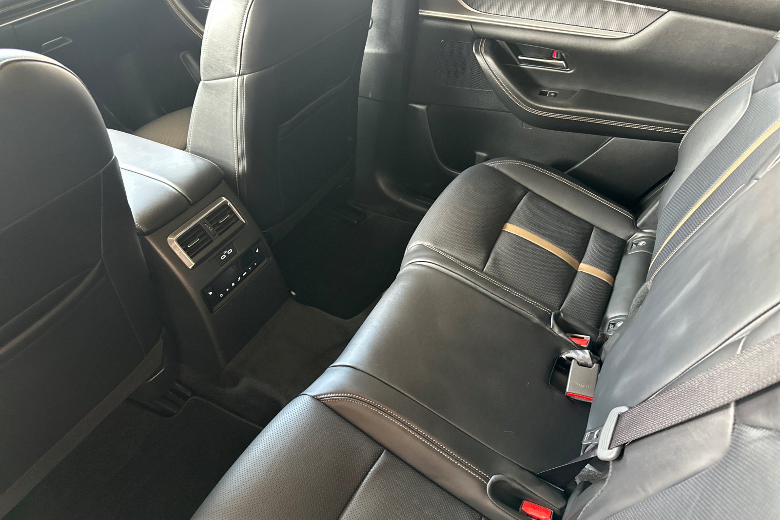 2025 Mazda CX-70 Premium Plus photo 11
