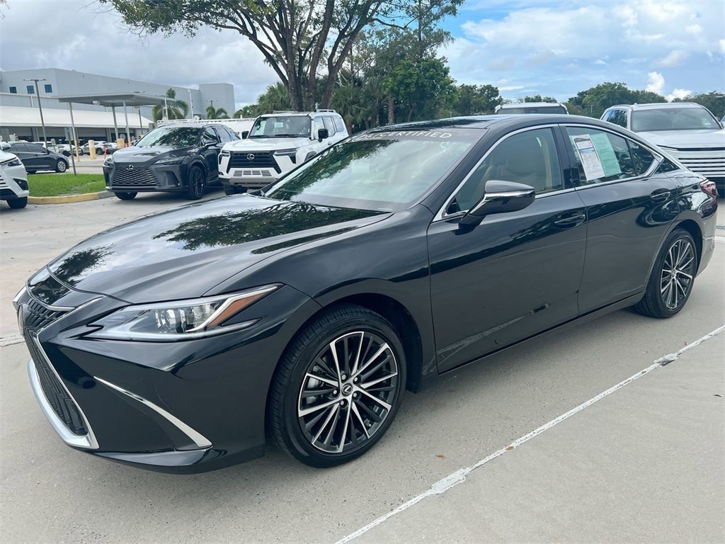 2025 Lexus ES 350 photo 3