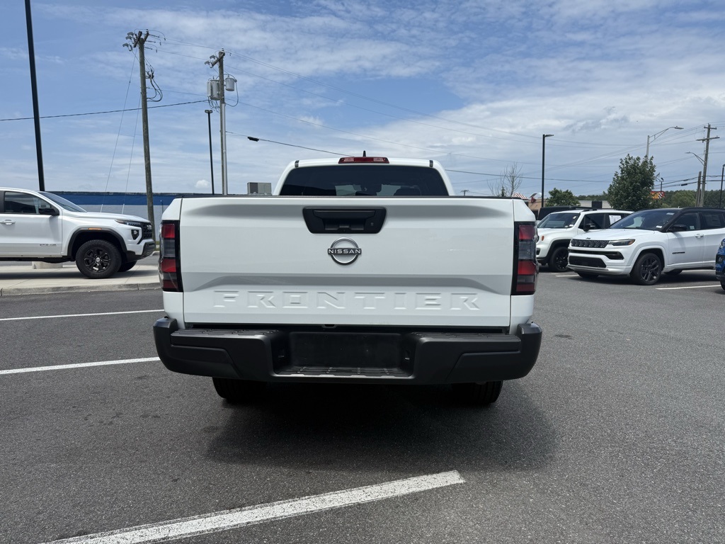 2023 Nissan Frontier S photo 3