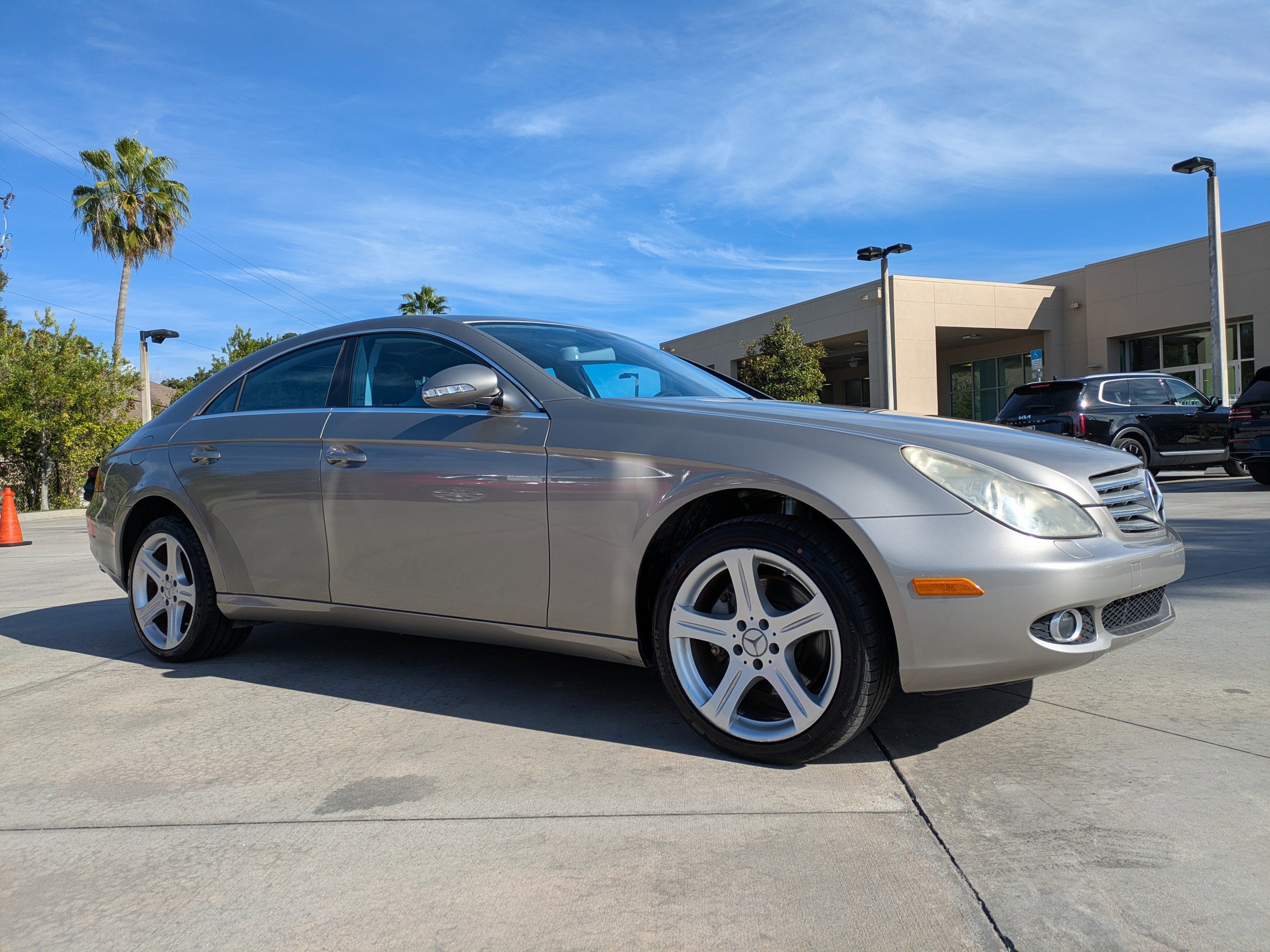2007 Mercedes-Benz CLS-Class CLS550's photo