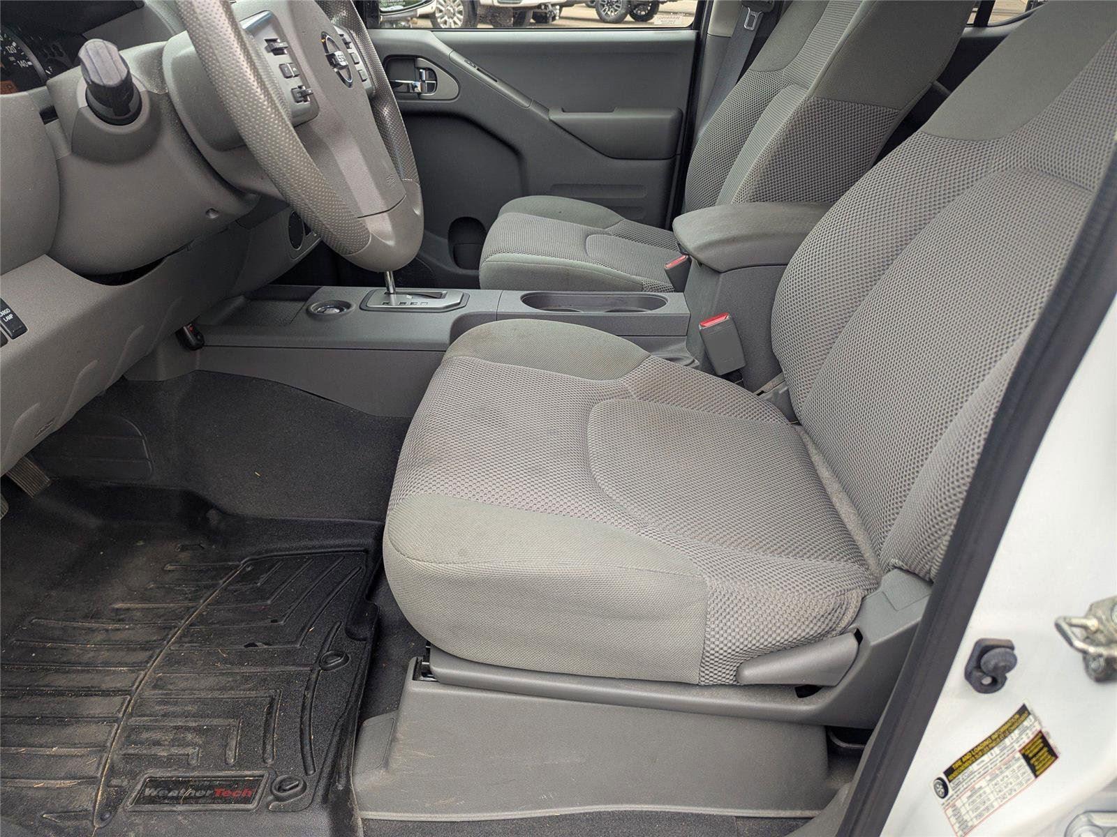 2020 Nissan Frontier SV photo 17