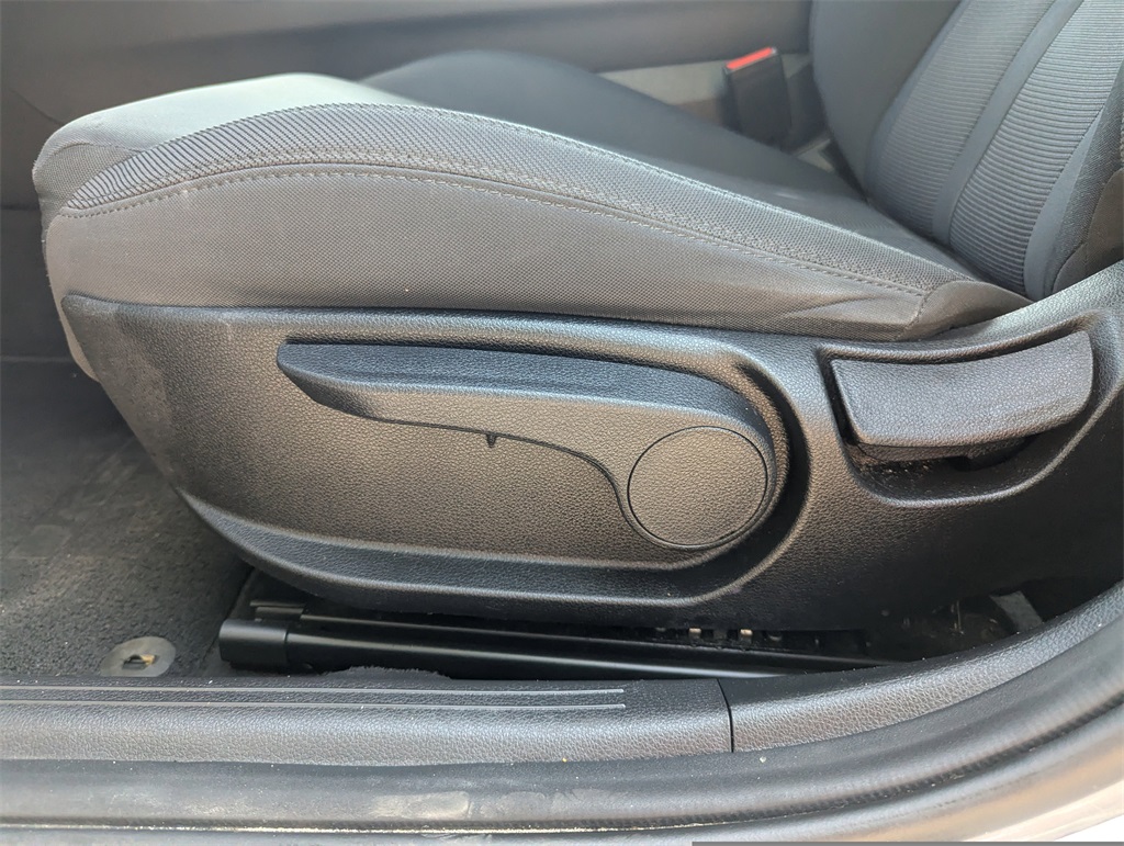 2023 Kia K5 LXS photo 12