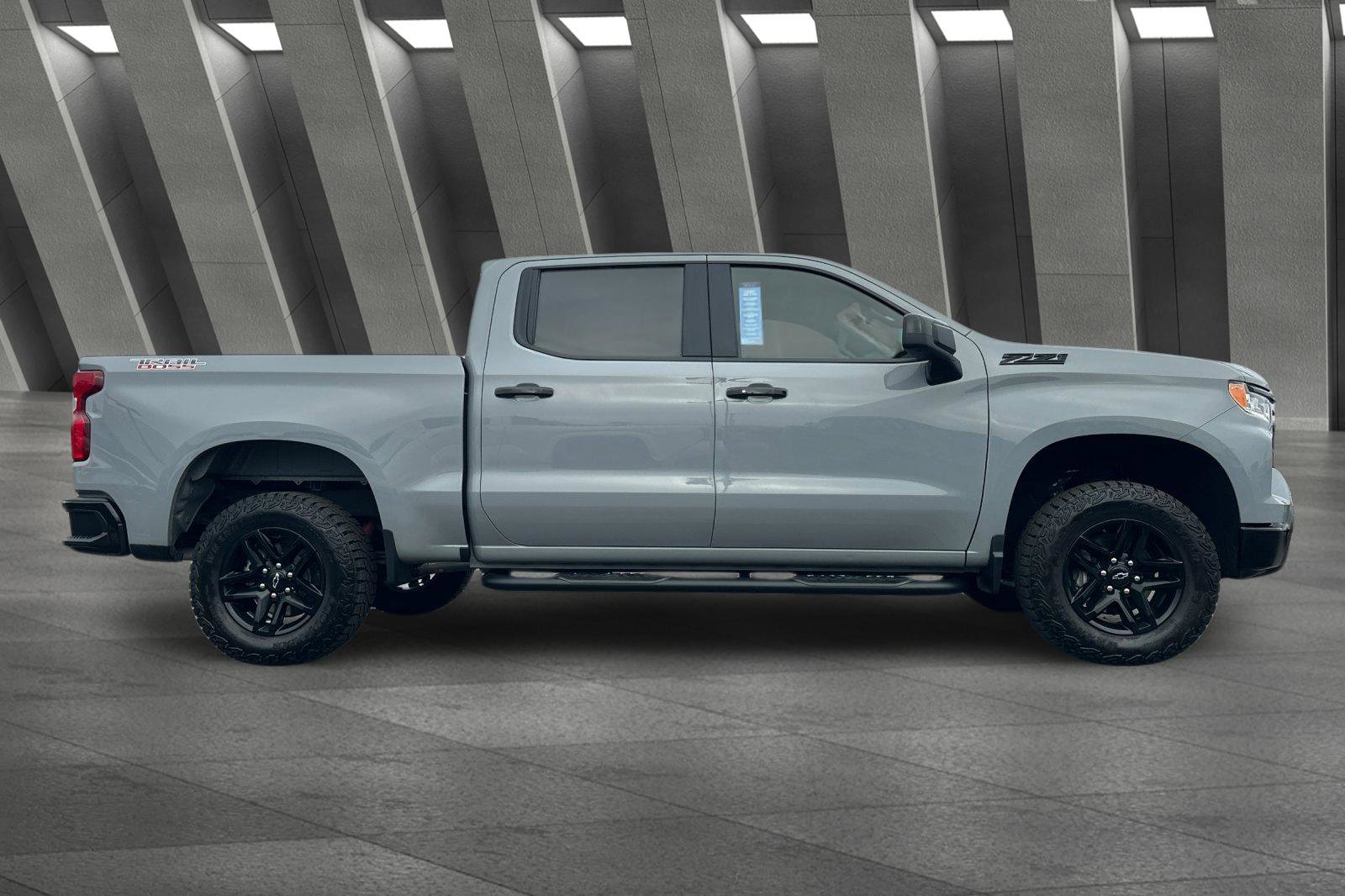 2024 Chevrolet Silverado 1500 LT Trail Boss photo 3