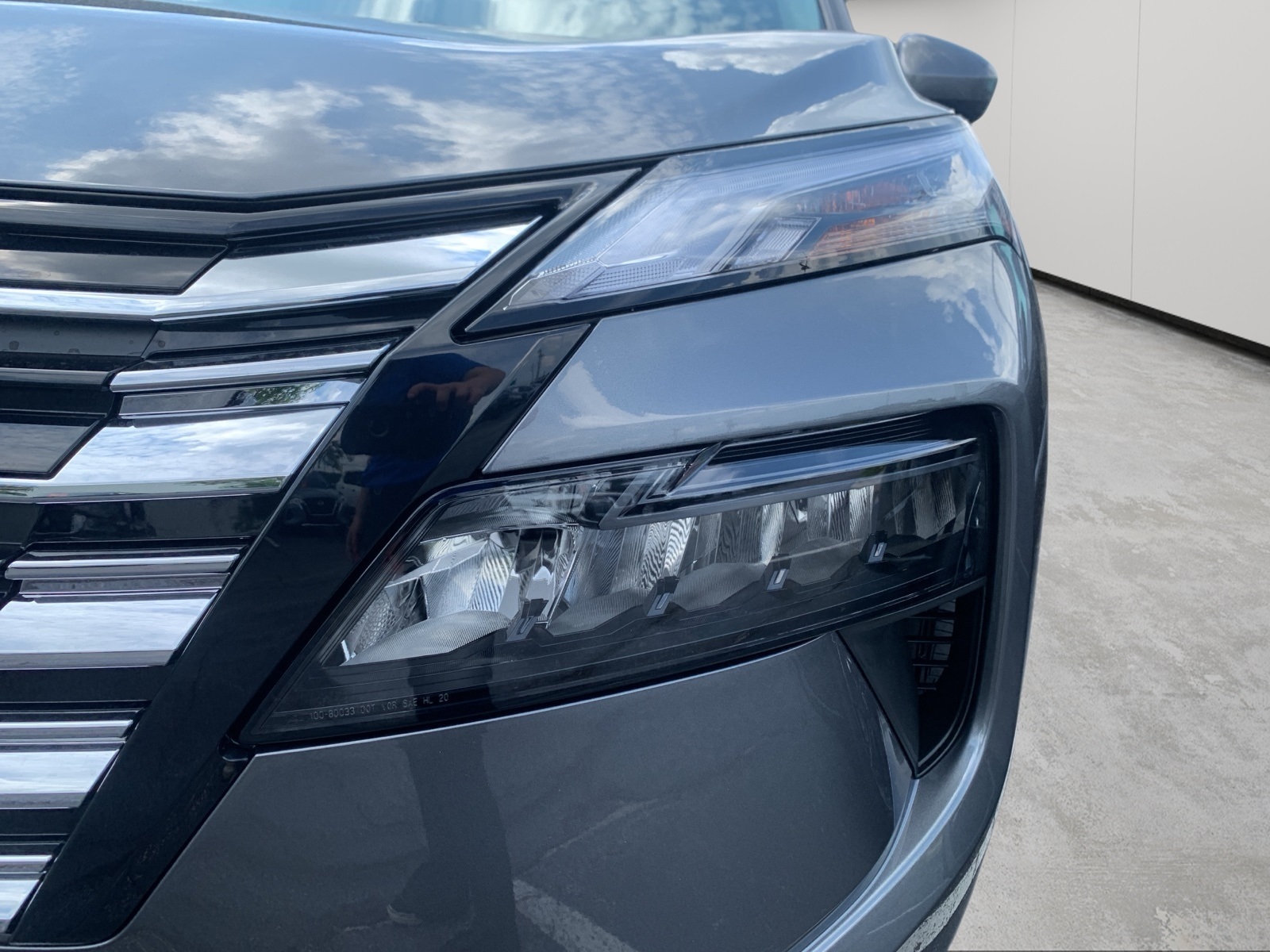 2026 Nissan Rogue SV photo 10