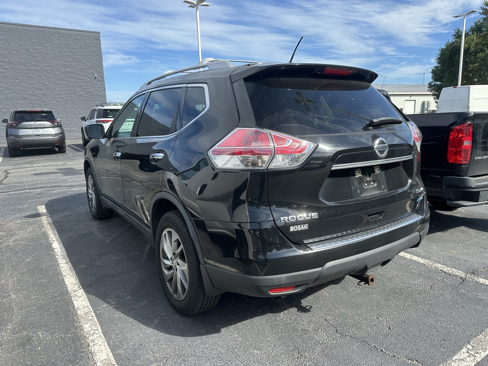 2014 Nissan Rogue SL photo 3