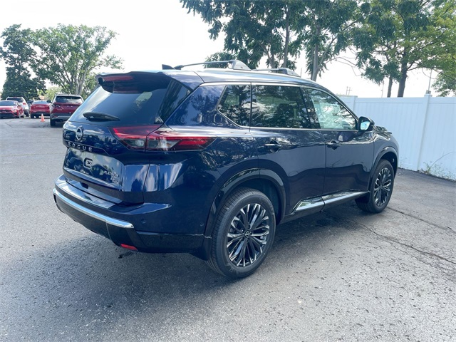 2025 Nissan Rogue Platinum photo 13