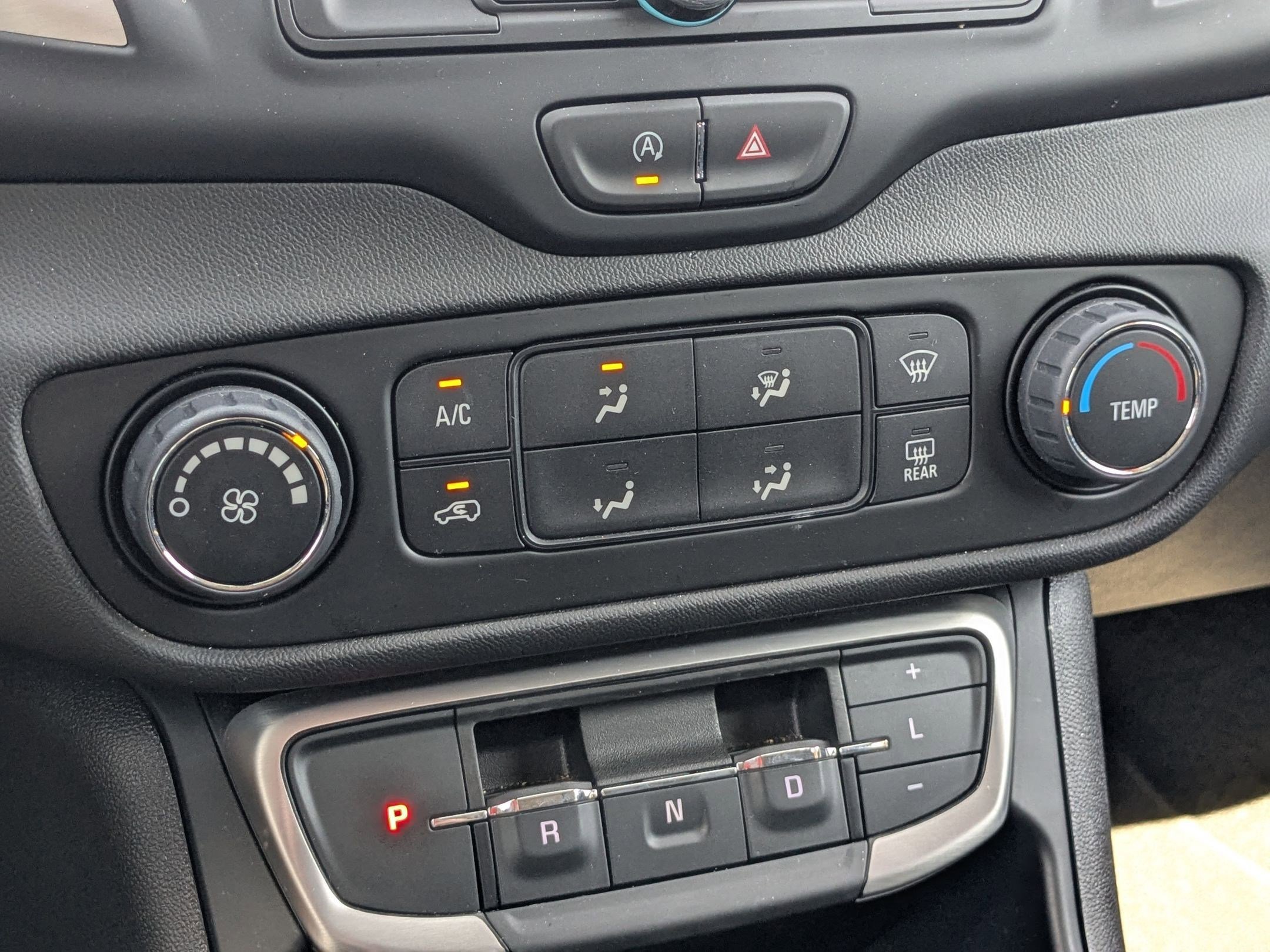 2024 Gmc Terrain SLE photo 17