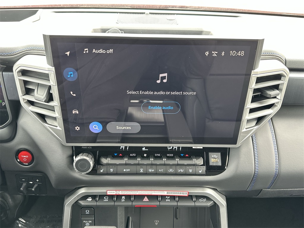 2025 Toyota Tundra Platinum CrewMax photo 18