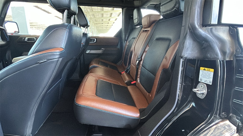 2022 Ford Bronco Outer Banks photo 10