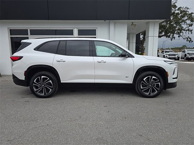 2025 Buick Enclave Sport Touring photo 4