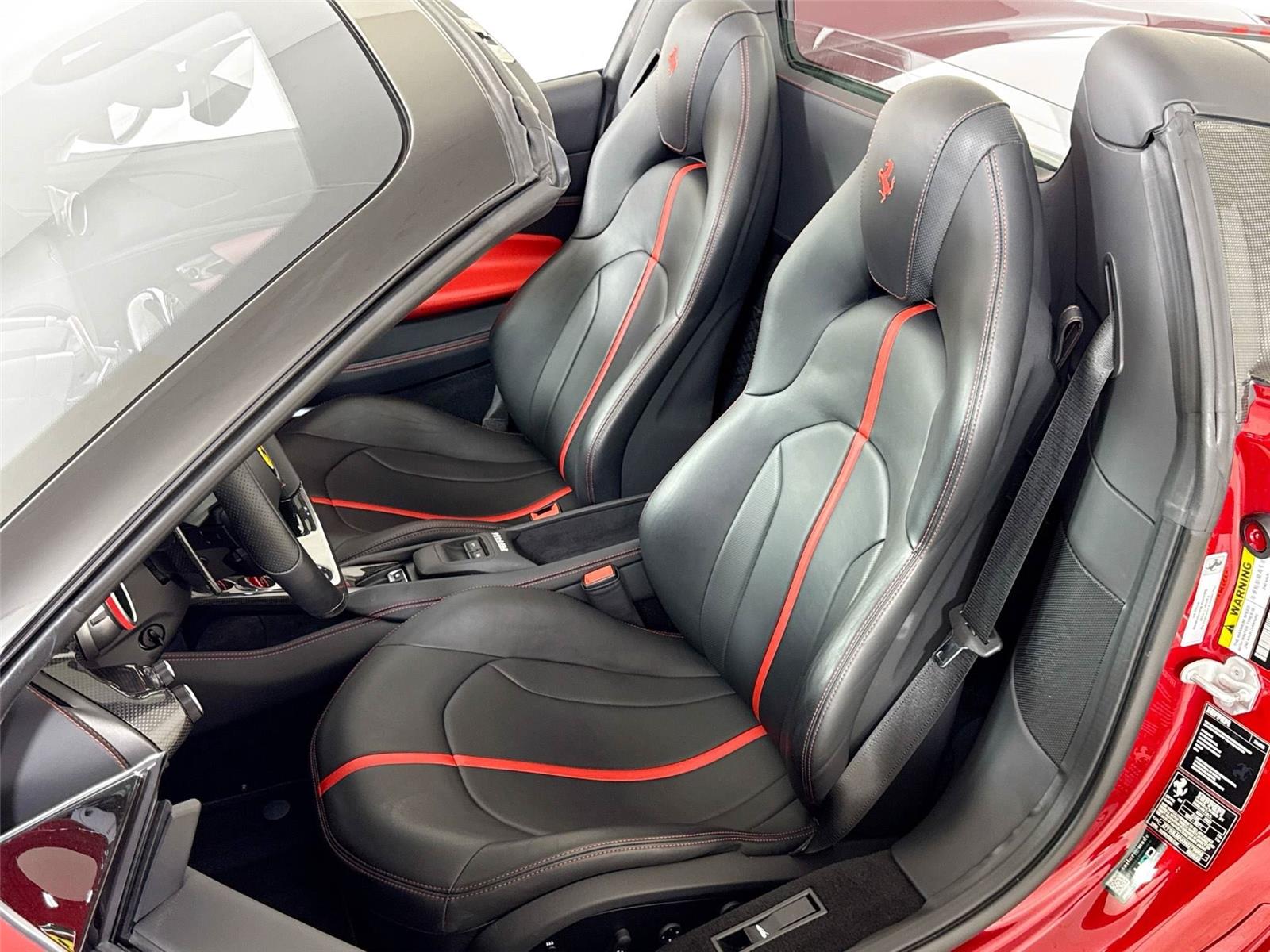 2022 Ferrari F8 Spider Base photo 10