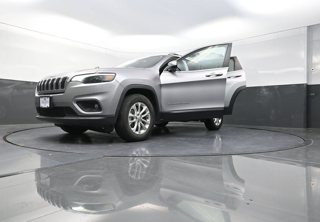 2019 Jeep Cherokee Latitude photo 28