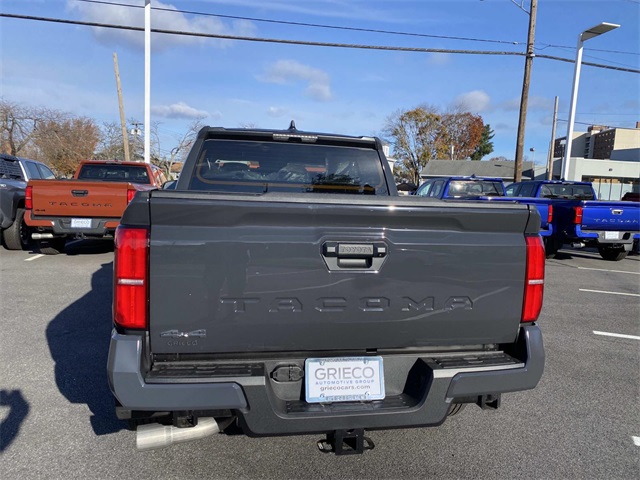 2025 Toyota Tacoma SR5 4x4 Double Cab photo 4