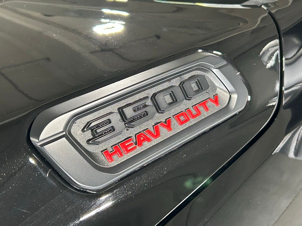 2024 Ram 3500 Tradesman photo 3