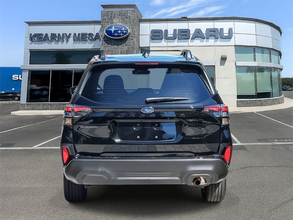 2025 Subaru Forester Premium photo 3