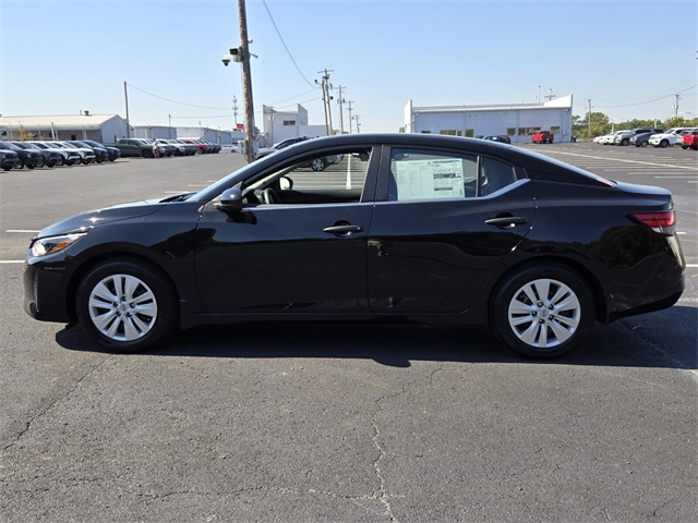 2025 Nissan Sentra S photo 3