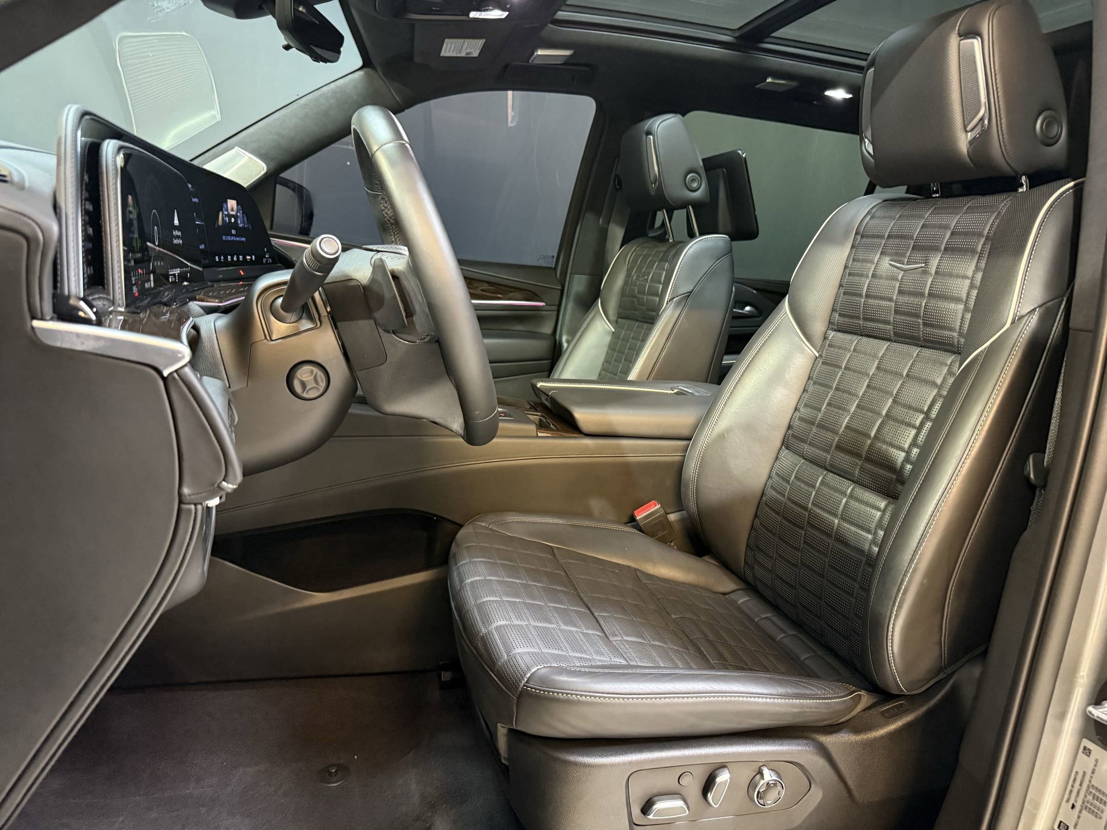 2022 Cadillac Escalade ESV Sport Platinum photo 4
