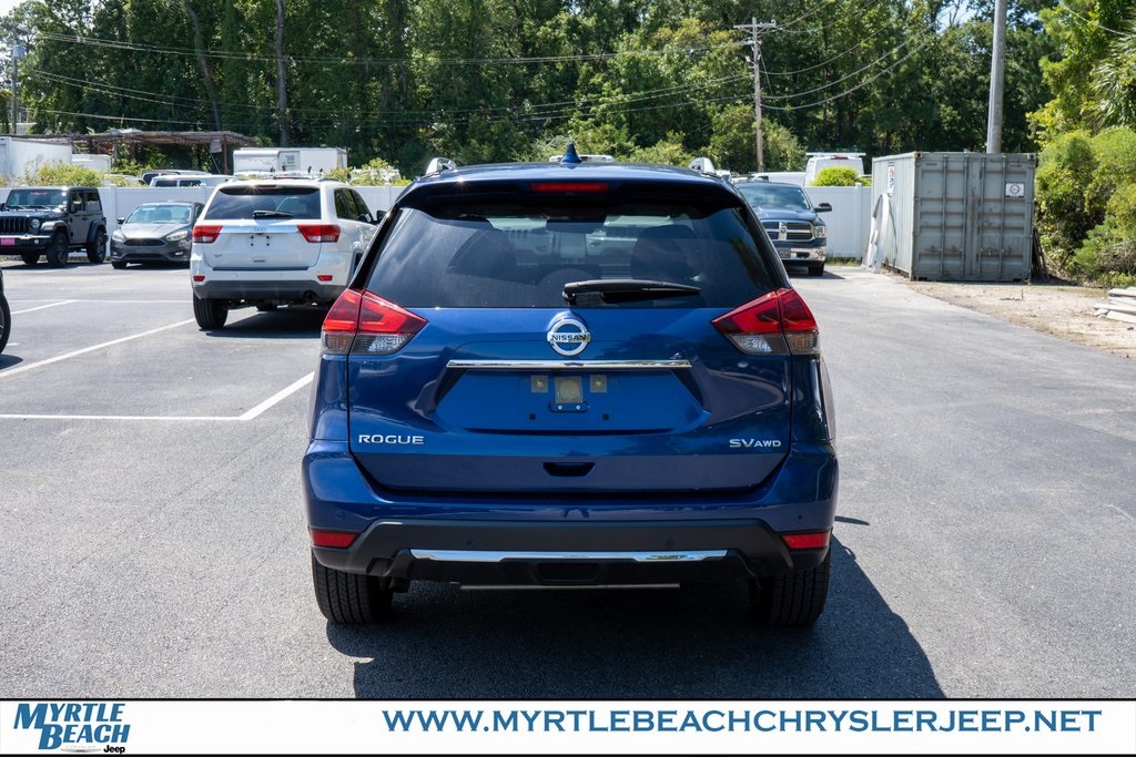 2019 Nissan Rogue SV photo 5