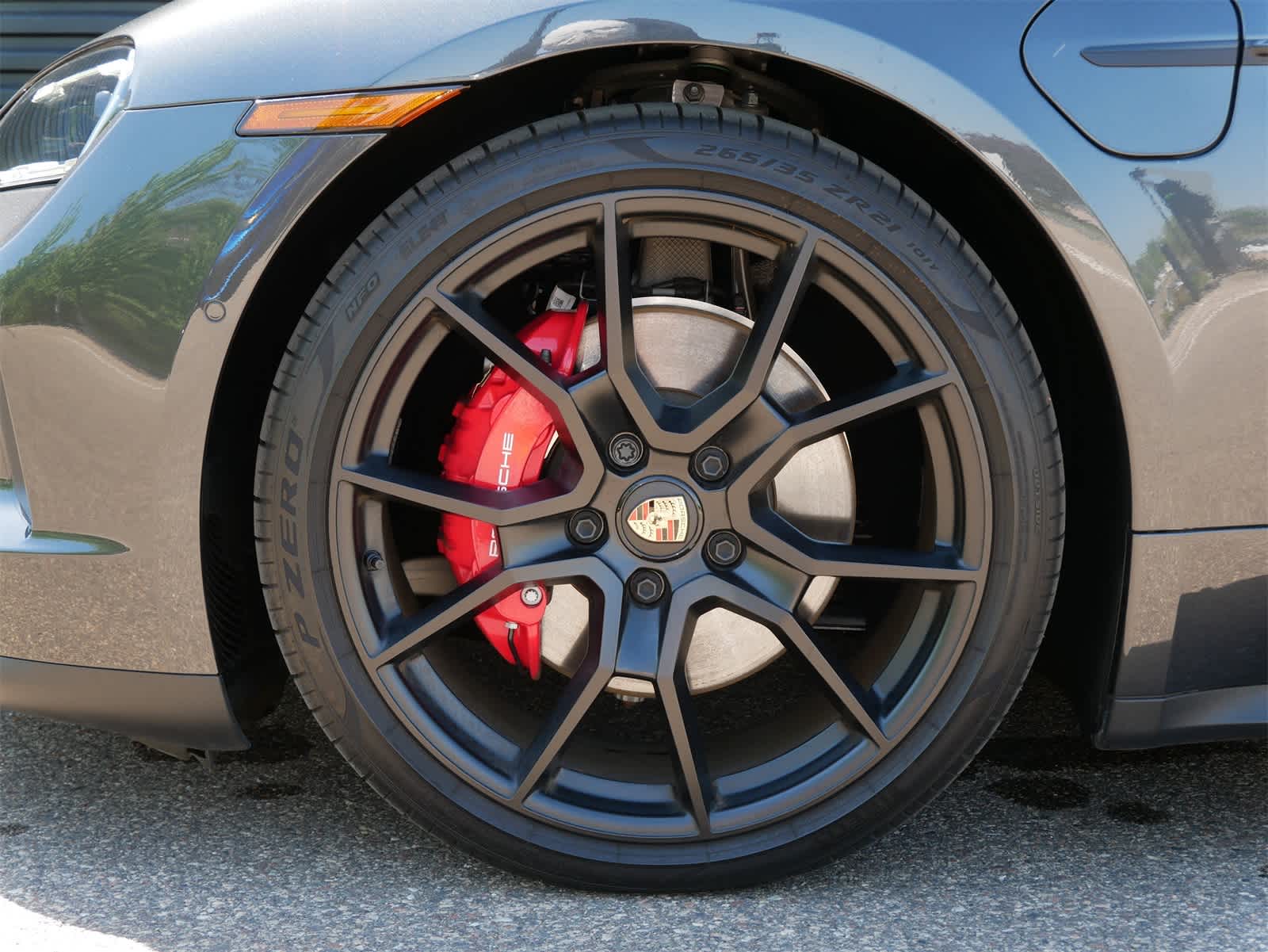 2025 Porsche Taycan 4S photo 18