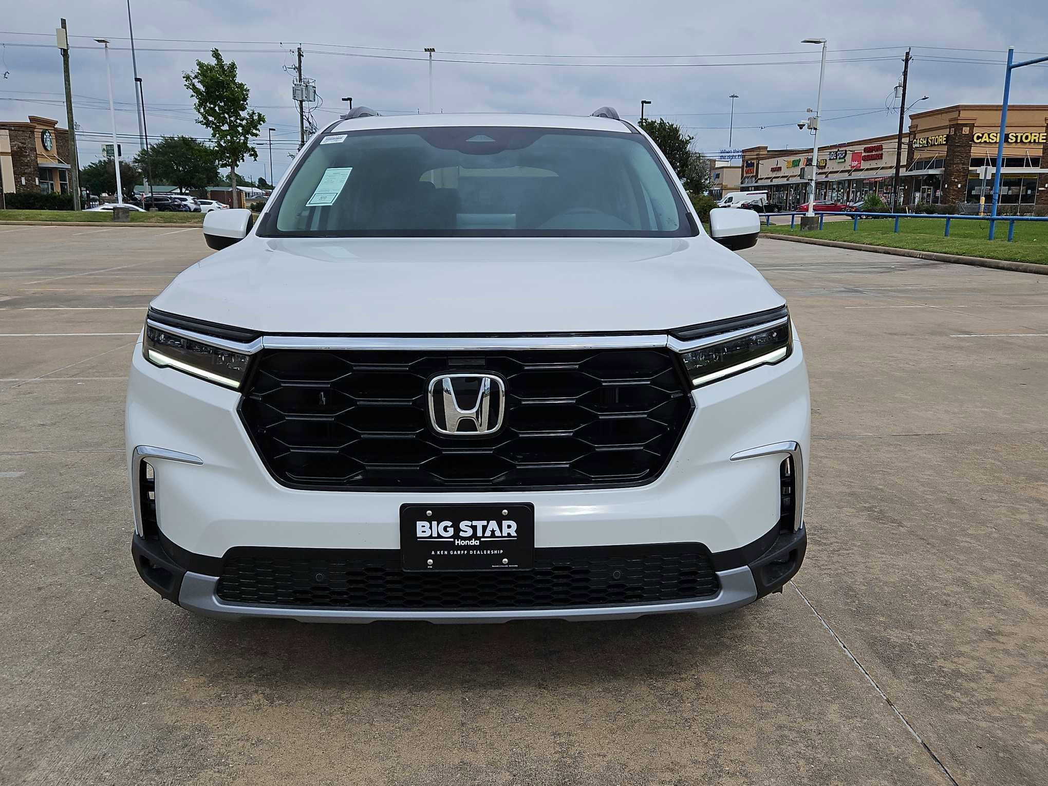2025 Honda Pilot Touring photo 8