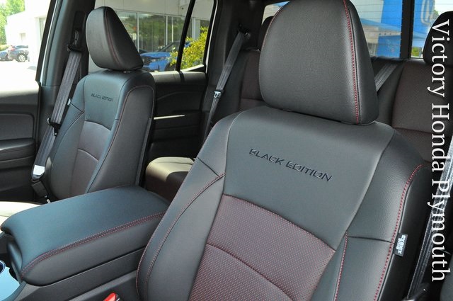 2025 Honda Ridgeline Black Edition photo 8