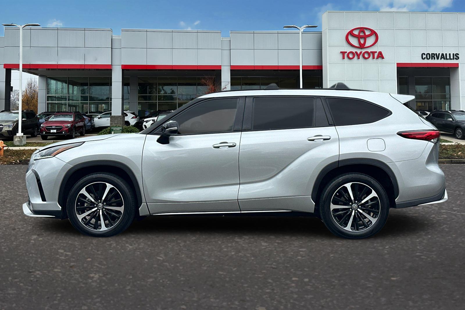 2021 Toyota Highlander XSE photo 6