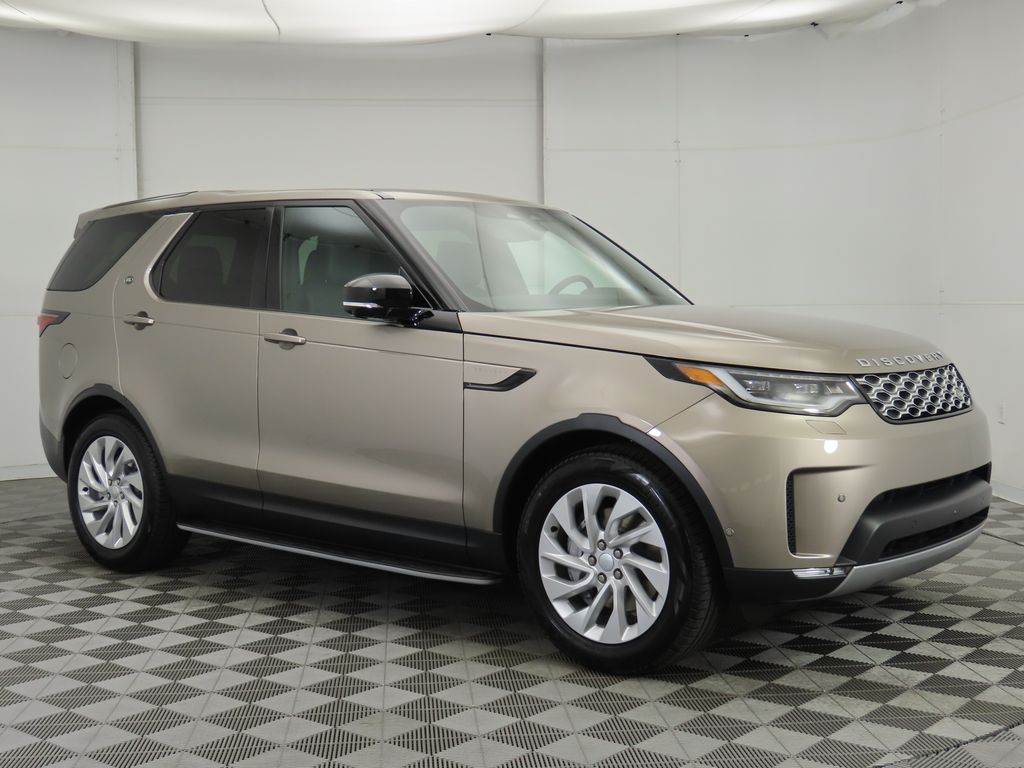 2025 Land Rover Discovery S photo 3