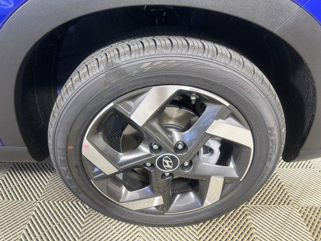 2025 Hyundai Venue Limited photo 24