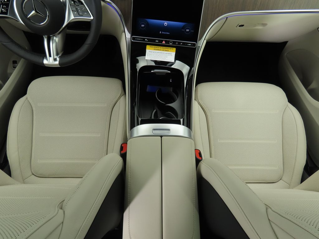 2026 Mercedes Benz GLC 300 4MATIC photo 17