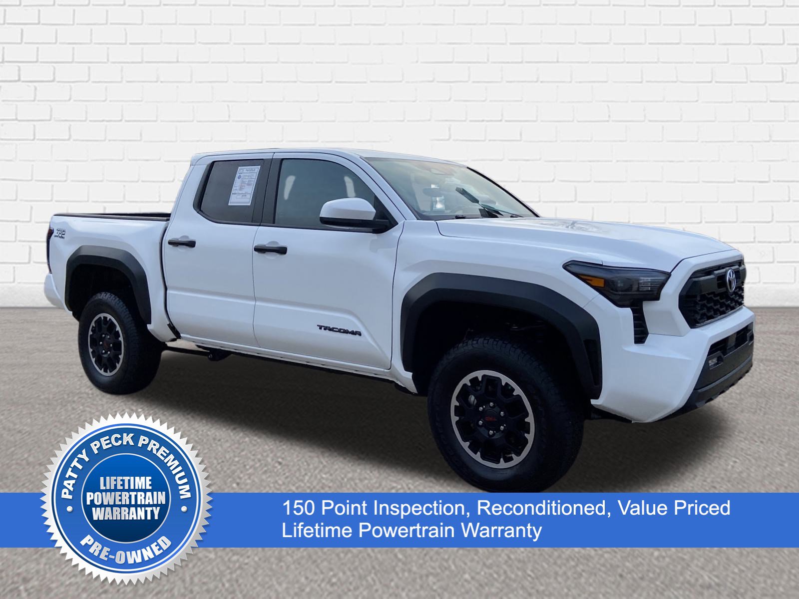 2025 Toyota Tacoma SR5's photo