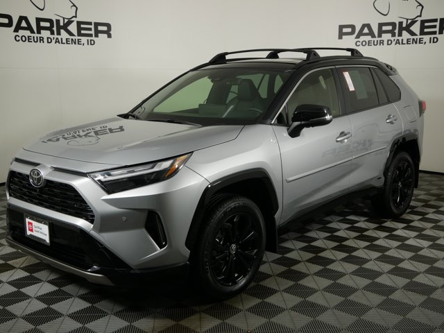 2025 Toyota RAV4 XSE's photo