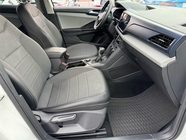 2022 Volkswagen Taos SE photo 13