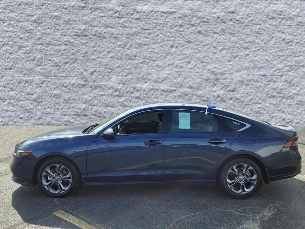 2023 Honda Accord EX photo 4