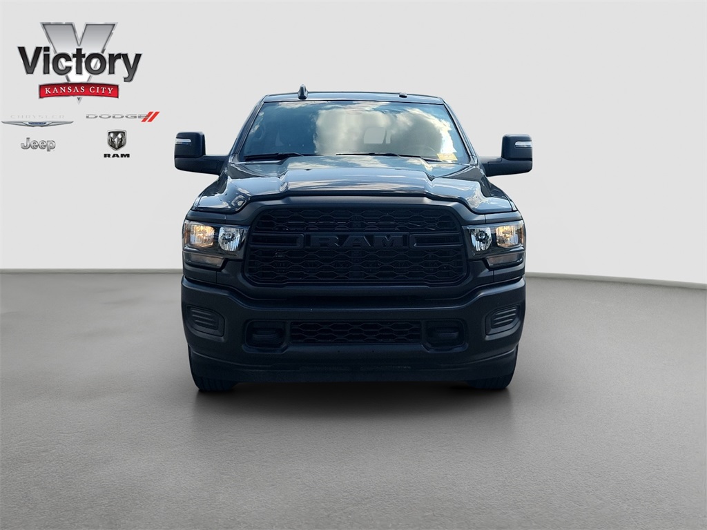 Used 2024 RAM Ram 3500 Pickup Tradesman with VIN 3C63R2CJXRG165427 for sale in Kansas City